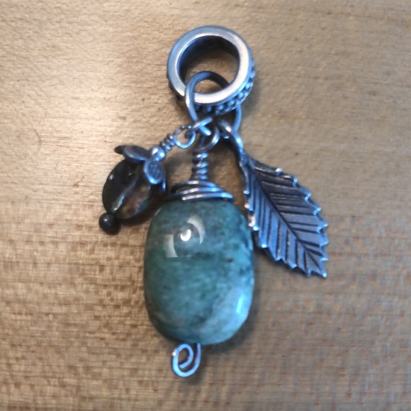 Betula Blu Handmade Agate/Peridot/Sterling Silver Pendant - Picture 2 of 4